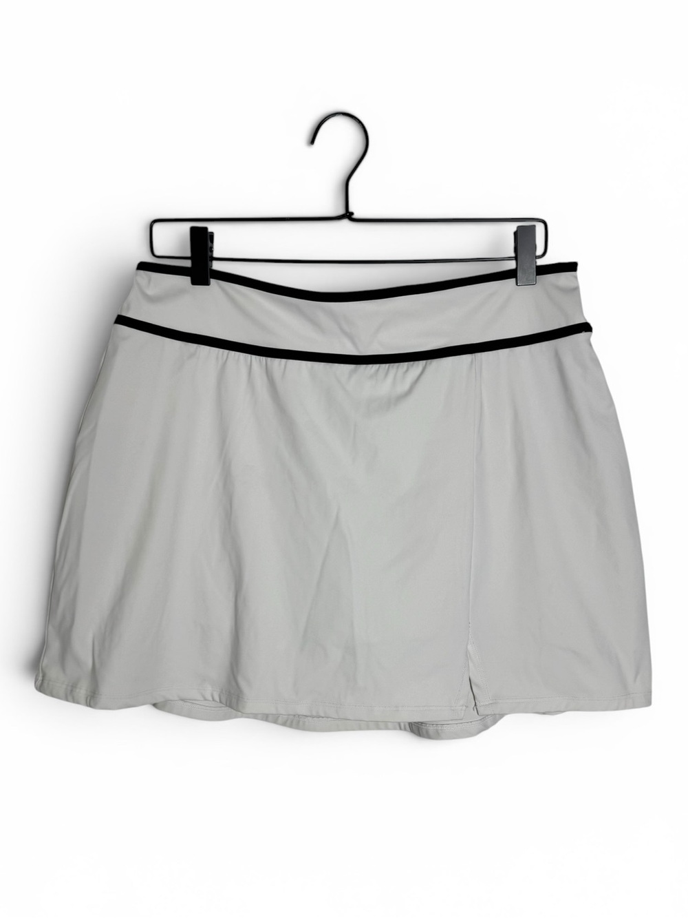 Gilly Hicks Hollister Go Energize White Athletic Tennis Skort